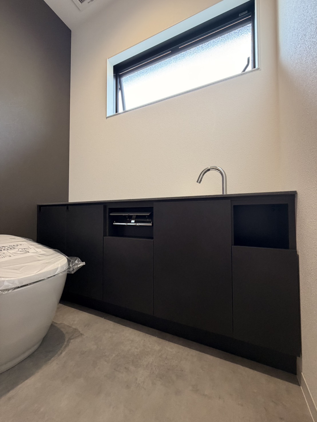 トイレ手洗カウンター